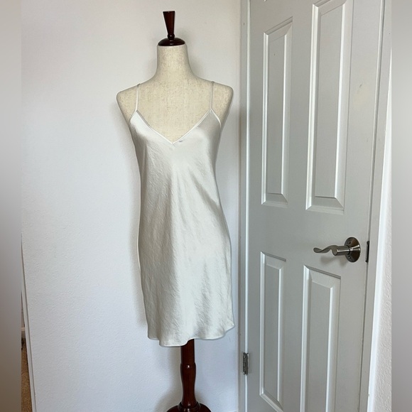 Wilfred Dresses & Skirts - Wilfred Ivory‎ Satin Dress